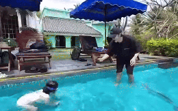 Ca sĩ T. bị cấm diễn đã có 2 con ngoài giá thú với trợ lý nhưng giấu nhẹm mấy năm qua?