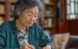 Mỗi tháng kiếm được 40 triệu mà vẫn âm tiền, mẹ già bất lực nhìn con dâu thắt chặt từng đồng còn con trai lại tiêu như nước