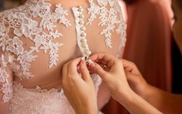 Đám cưới có người phụ nữ lạ đến giúp tôi sửa váy, mẹ chồng nhìn thấy mặt tái mét, thân phận cô ta còn làm tôi sốc hơn