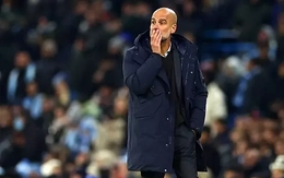 HLV Pep Guardiola thừa nhận 'canh bạc xoay tua' phản tác dụng trong trận thua sốc Leverkusen