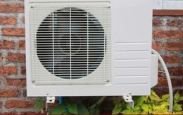 Cục nóng điều hòa để ngoài mưa có sao không?