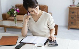 40-55 tuổi: Đừng để "trend" dắt mũi tiền bạn - 5 cách tránh mất sạch chỉ vì "đầu tư theo phong trào"