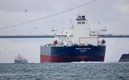 Giữa vòng xoáy trừng phạt, hàng chục triệu tấn dầu Nga vẫn tìm ra 'lối thoát', âm thầm len lỏi khắp thế giới mang về hơn 5 tỷ USD