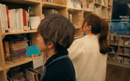 Rầm rộ tin 2 nữ ca sĩ nổi tiếng hẹn hò đồng tính, nhìn số năm đồng hành bên nhau mà kinh ngạc