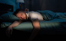 6 thói quen buổi tối có thể ‘bóp nghẹt’ 2 quả thận: Có 1 cũng cần bỏ ngay