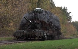 Xe tăng T-72B3 trở thành 'nhím kim loại' khổng lồ