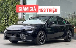 Toyota Camry giảm giá hơn 150 triệu đồng tại đại lý: Thực tế còn dưới 1,1 tỷ đồng, càng tạo áp lực lớn cho Accord, K5