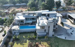 Đột kích dinh thự đồ sộ của 1 doanh nhân, tịch thu khối tài sản hơn 1.240 tỷ đồng gồm tiền mặt và loạt siêu xe