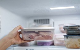 Sai lầm khi cất thịt trong tủ lạnh khiến vi khuẩn lây lan, cả nhà ngộ độc