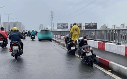 Phát hiện thi thể trên sông, nghi là tài xế taxi tự sát rồi rơi xuống