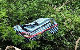 Ninh Bình: Người dân kể lại giây phút bàng hoàng khi mở chiếc túi bạt, phát hiện thai nhi xấu số