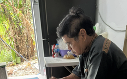 Ngôi sao đình đám một thời: Ngoài 70 tuổi vẫn ở tạm đất của người thân, bệnh tật, phụ vợ bán hàng online