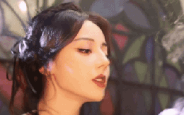 Địch Lệ Nhiệt Ba giàu mà keo kiệt?