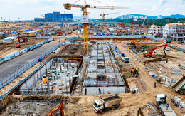 Tiến độ gây sốc tại đại đô thị lớn nhất của Sun Group ở Vũng Tàu: Hơn 4.000 công nhân xây dựng, công viên nước lớn nhất miền Nam sắp mở, giá nhà phố vượt 200 triệu/m2