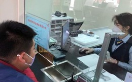 Làm shipper 5 năm, đến ngày rút 300 triệu xây nhà, ngân hàng nói: "Anh… chưa từng mở sổ ở đây"