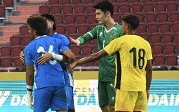Thắng 2-0 đẹp mắt, dàn hot boy U22 Việt Nam còn ghi điểm bởi hành động đẹp hơn với đối thủ Malaysia