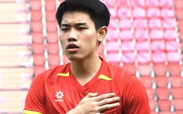 Cách hot boy đội phó U22 Việt Nam - Đình Bắc làm khổ Malaysia, xuất sắc thế nào mà HLV Kim Sang-sik khen hết lời