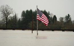 Lũ lụt kỷ lục, Mỹ sơ tán hơn 9.000 người dân trong đêm