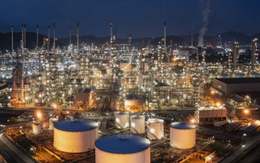 Khoan sâu dưới đáy biến, phát hiện 9 giếng dầu khổng lồ: Trữ lượng hơn 600 triệu thùng, chủ sở hữu là quốc gia chưa từng khai thác dầu