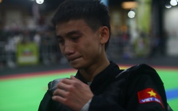 Thua đau Indonesia với kịch bản cay đắng, võ sĩ Việt Nam òa khóc khi lỡ HCV SEA Games