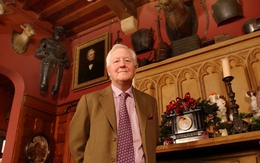 Yêu cầu tuyển vợ của quý tộc 79 tuổi: Trẻ hơn 30 tuổi, phải sinh 2 con trai, không đến từ quốc gia tên bắt đầu bằng chữ "I"