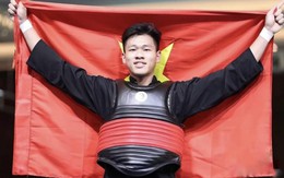 Võ sĩ Thái Lan chơi xấu, VĐV Việt Nam vẫn hiên ngang giành HCV SEA Games, nói luôn: "Không có chuyên môn còn đánh xấu"