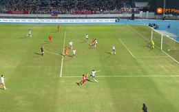 Trọng tài sai lầm tai hại khi tước bàn thắng đẳng cấp của tuyển Việt Nam