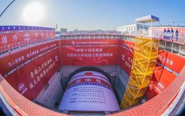 Máy khoan khổng lồ Trung Quốc lập kỷ lục đào hầm sông Dương Tử