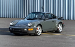 Porsche 911 Turbo 30 tuổi có giá lên tới 22 tỷ đồng, đắt ngang siêu xe đời mới, danh tính chủ cũ khiến ai cũng bất ngờ