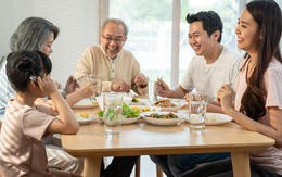 U65 về hưu hơn một năm: Gần 20 triệu "bay hơi" mỗi tháng khiến tôi lo lắng đến mức mất ăn mất ngủ