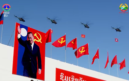 Mãn nhãn màn trình diễn của không quân Lào trong lễ kỷ niệm 50 năm Quốc khánh