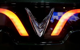 Nóng: Thay đổi chiến lược thuần điện, VinFast sắp trang bị động cơ xăng cho xe điện?