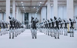 Đoàn quân robot Trung Quốc hoàn hảo đến mức chứng minh mãi mà dân tình vẫn cố cãi: "Đây chắc chắn là giả"