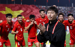 “Đấu Lào, chỉ mong các cầu thủ Việt Nam lành lặn là tốt rồi, thắng 2-3 bàn là đủ!”