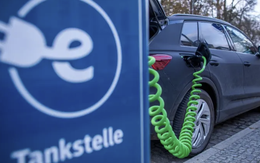 Xe xăng và hybrid "thoát án tử" tại châu Âu