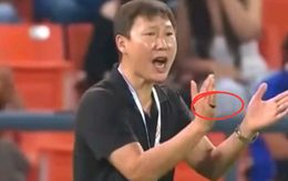 Lộ bí mật về chiếc nhẫn "phong thủy" của HLV Kim Sang-sik