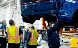 Sự thất bại trong lệnh cấm xe xăng tại châu Âu: Trợ cấp bị thu hẹp, giá xe điện vượt khả năng người dân, hạ tầng sạc không đủ