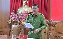 Công bố triệt phá đường dây buôn bán ma túy khủng, thu giữ 2 khẩu súng