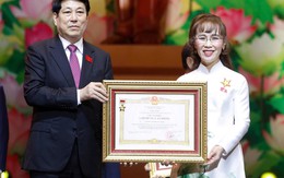 Nữ tỷ phú USD đầu tiên của Việt Nam vừa được Chủ tịch nước trao tặng phần thưởng cao quý