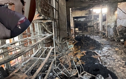 Bé sơ sinh sống sót thần kỳ trong vụ cháy nhà vì được cha quấn khăn ướt ôm chặt, che chở trong lòng, khoảnh khắc cuối gây nhói lòng