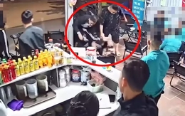 Một thanh niên bị nhóm người dùng dao tấn công ở hàng ăn uống trong bến xe Giáp Bát