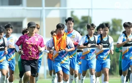 Những chuyện chưa biết về bóng đá Lào, nơi cầu thủ vật lộn giữa đam mê và mưu sinh mơ mộng vào chung kết SEA Games 33