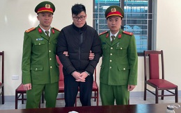 Thi hành lệnh khám xét, bắt tạm giam nhân viên ngân hàng Lò Minh Phương