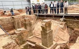 Đào đất, người dân đụng trúng vật hình trụ dày 4m màu vàng lạ, chuyên gia xác nhận báu vật lớn nhất lịch sử