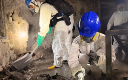 Đội cứu hộ tìm kiếm thi thể bằng tay không tại tòa chung cư Hong Kong (Trung Quốc): “Chúng tôi muốn khóc mà phải kìm nén”