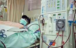 Người đàn ông suy thận cấp sau 1 tháng dán thứ quen thuộc này lên người