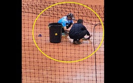 Mặt sân ở SEA Games như “mặt ruộng”, quan chức phải... lấy giẻ để lau nước