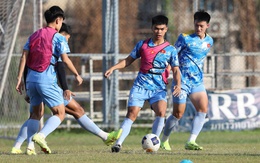 Tận mắt gặp ngôi sao U22 Việt Nam sáng học đại học chiều đá SEA Games