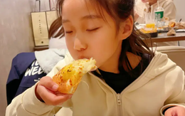 Mẹ lên mạng trách móc con gái, nghe lý do nhiều người nổi da gà: "Ở cùng với người mẹ như này thật tội!"