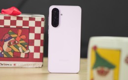 Chọn quà “keo lỳ” không lo “cháy ví”: Gemini Live soi giá, hiến kế gói quà cực nghệ